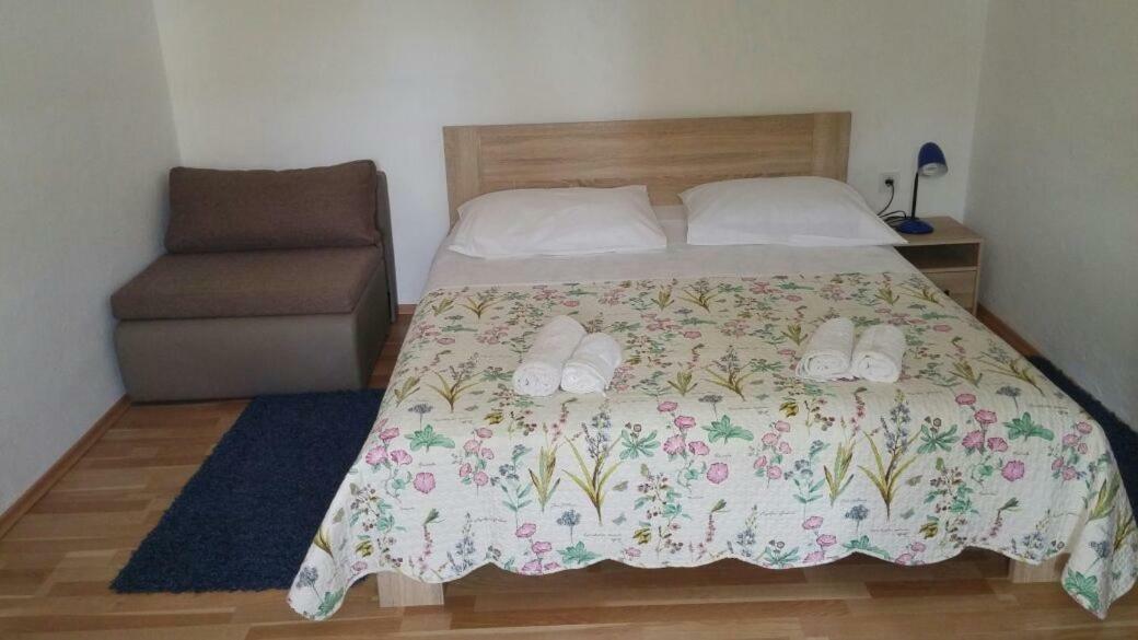 Apartments Viktorija Stari Grad Kültér fotó