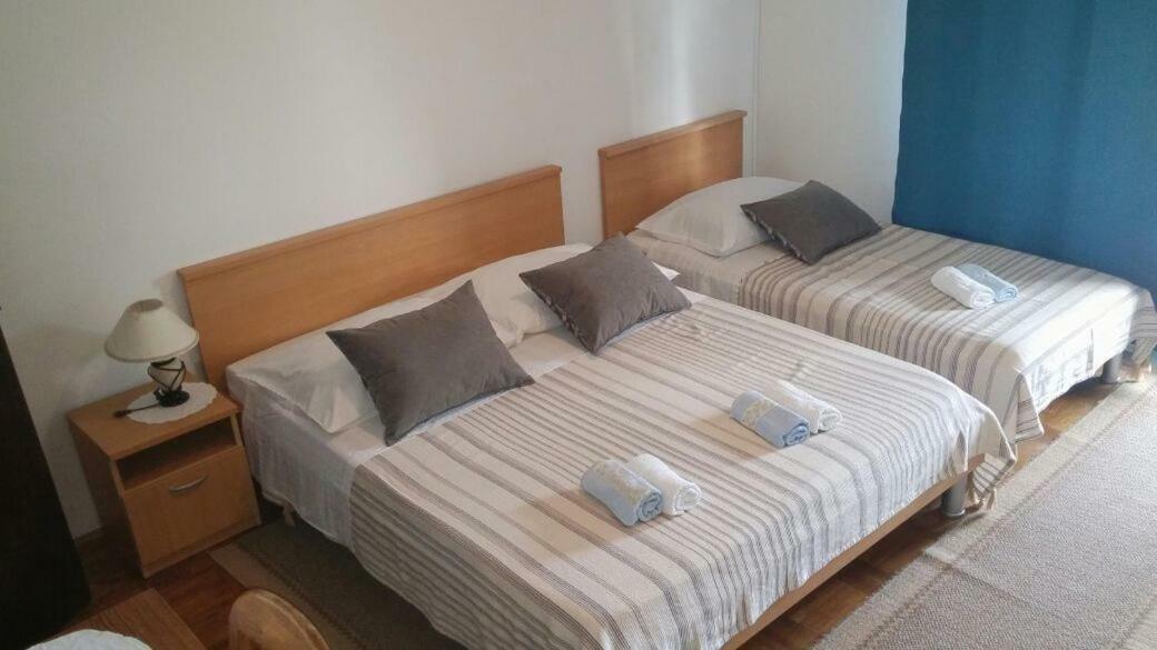 Apartments Viktorija Stari Grad Kültér fotó